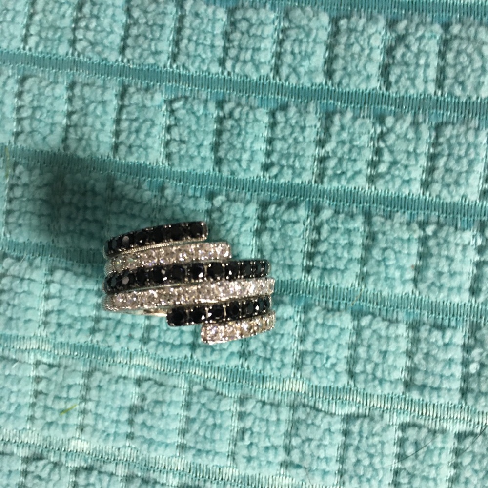 Crystal ring! - Picture 3 of 4